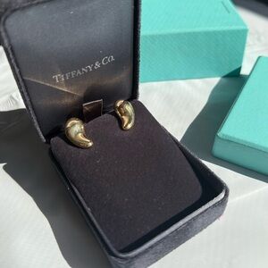 Authentic Tiffany & Co. Elsa Peretti Yellow Gold Bean Clipback Earrings